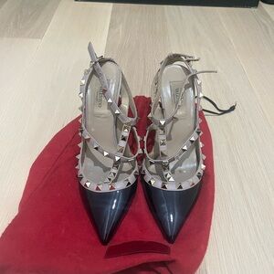 Valentino Black Rockstuds